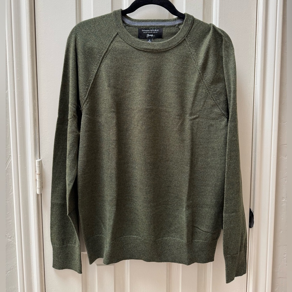 Banana Republic Men’s M Extra-Fine Italian Merino Wool Crewneck Sweater, Green